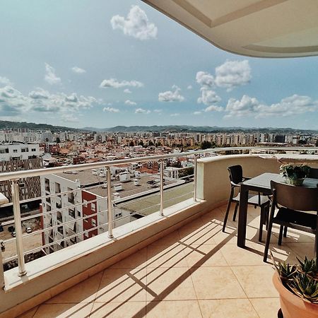 Cozy Rooftop Apartment - Your Home, Away From Home! Тирана Экстерьер фото